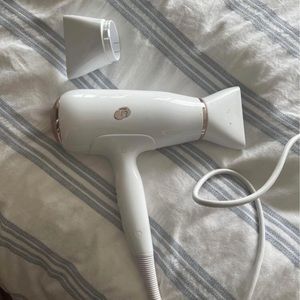 T3 hairdryer - white and rose gold